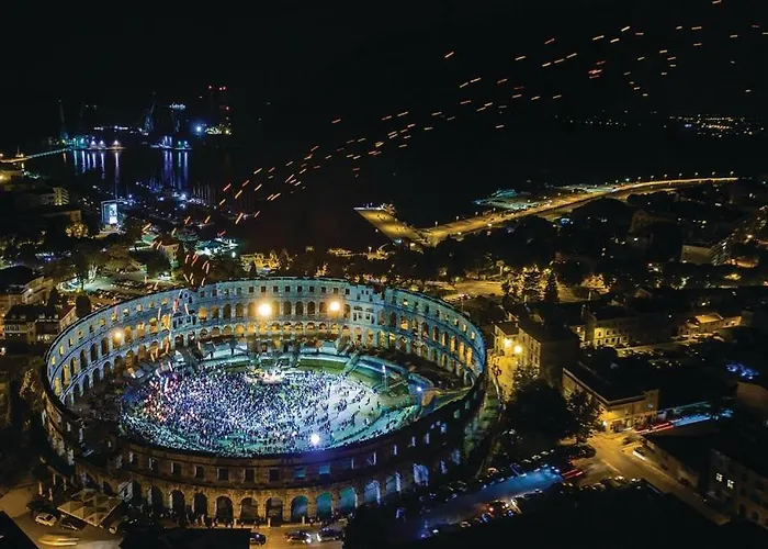 Stin Vista Lägenhet Pula