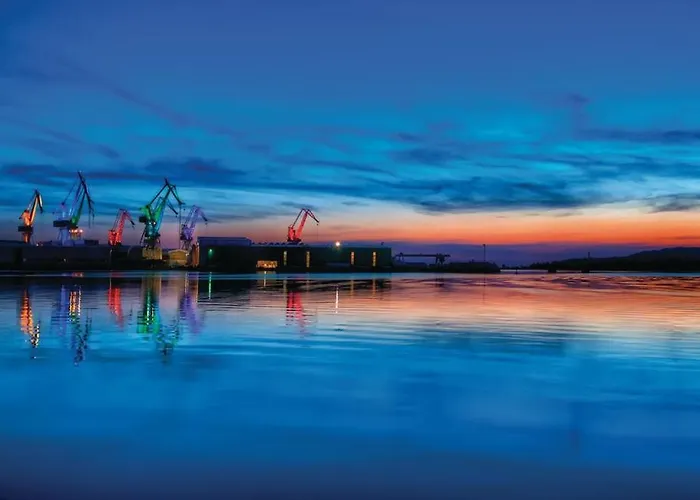 Sea Mare Stin Vista Апартаменти *