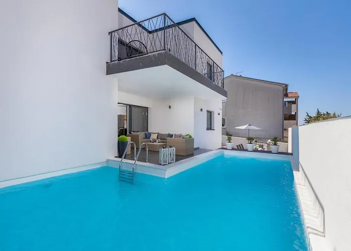 Апартаменти Sea Mare Stin Vista Пула